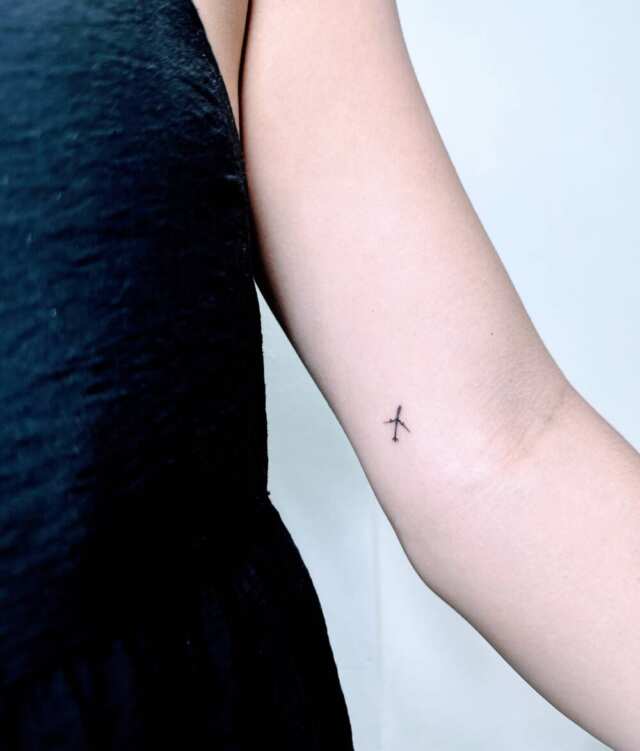 Minimal Tattoo - Warp Tattoo Shop Chiang Mai