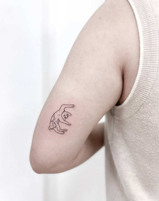 Minimal Tattoo - Warp Tattoo Shop Chiang Mai