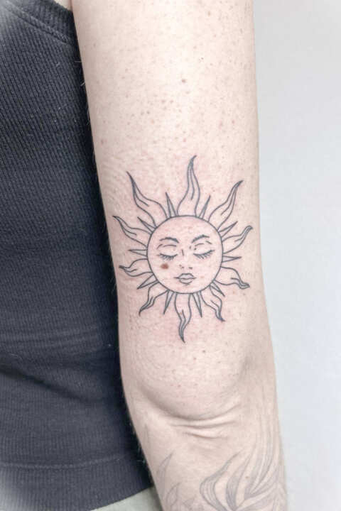Minimal Tattoo - Warp Tattoo Shop Chiang Mai
