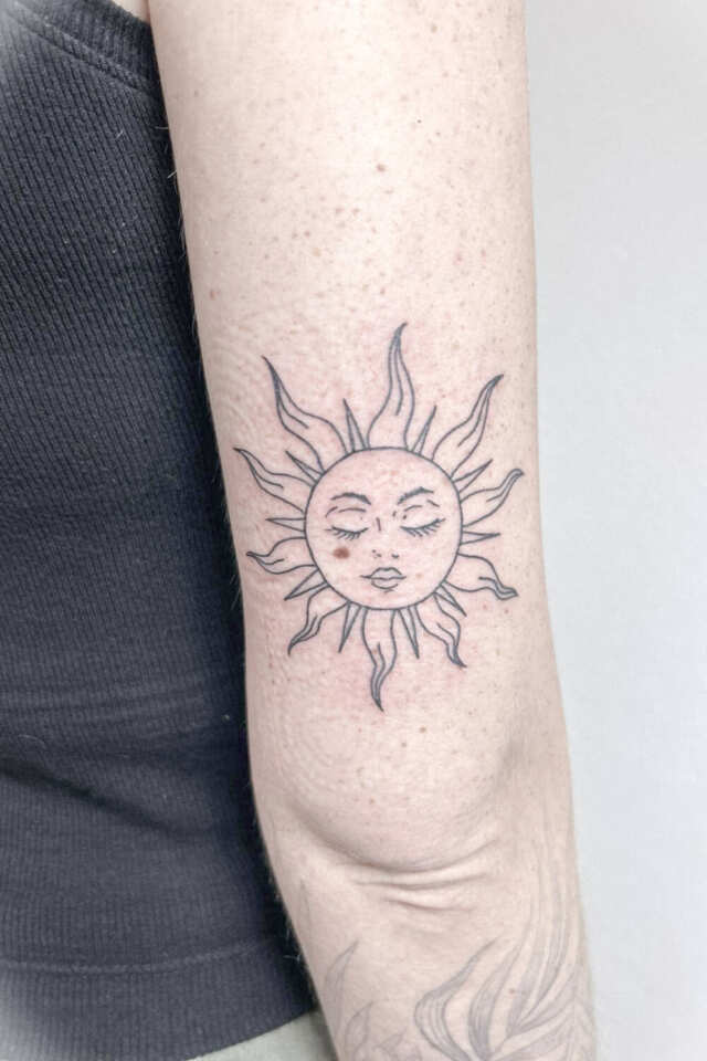 Minimal Tattoo - Warp Tattoo Shop Chiang Mai